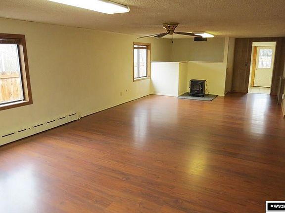 3rd image of 237 E Bell Ave