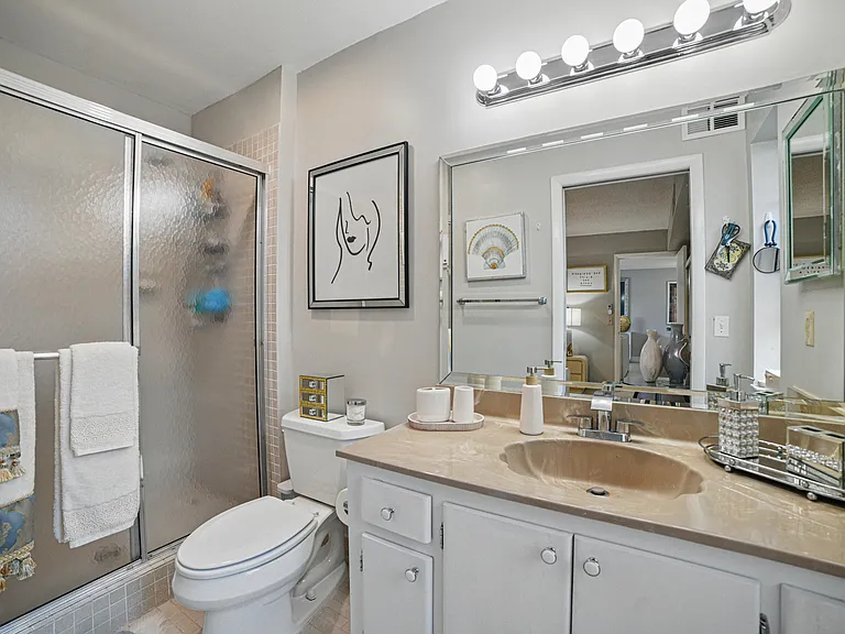 137 Piedmont D #137-C — Photo 24
