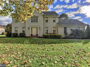 2 Ruffian Cir, Dillsburg, PA 17019