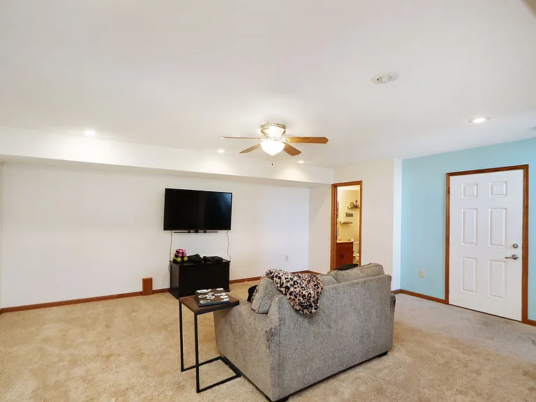309 Lockett Ln — Photo 18