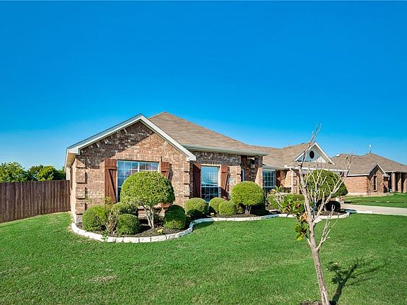 3rd image of 720 Overland Dr
