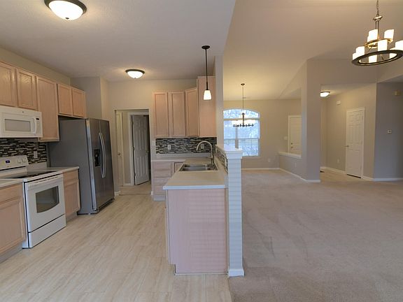 2nd image of 6460 Glenwood Trce