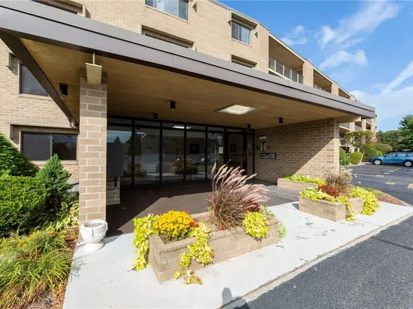 650 E Greenwich Ave APT 2-107, West Warwick, RI 02893