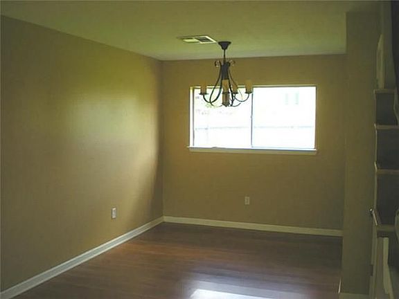 4th image of 857 Lamar Ave