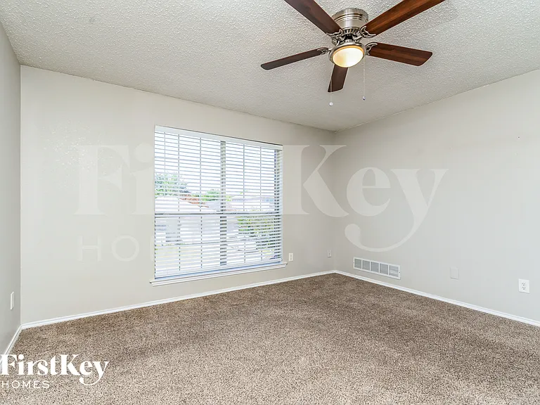 530 Alameda Ave — Photo 8