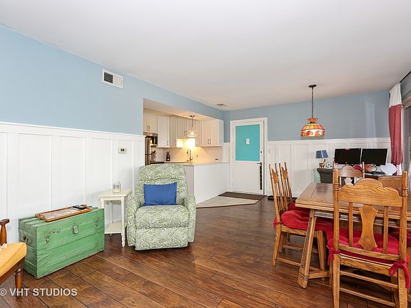3rd image of 5544 E Lake Dr APT F