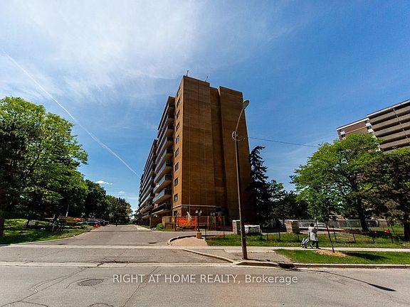 2nd image of 100 Dundalk Dr #315