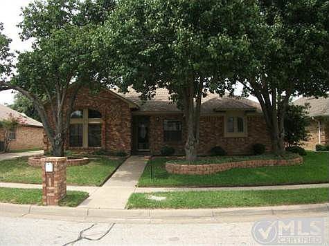 1st image of 2513 Stone Hollow Dr