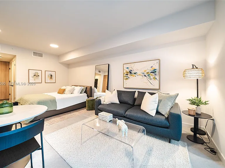 121 NE 5th St #1400 — Photo 13
