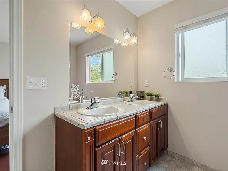 24517 SE 275th St — Photo 30