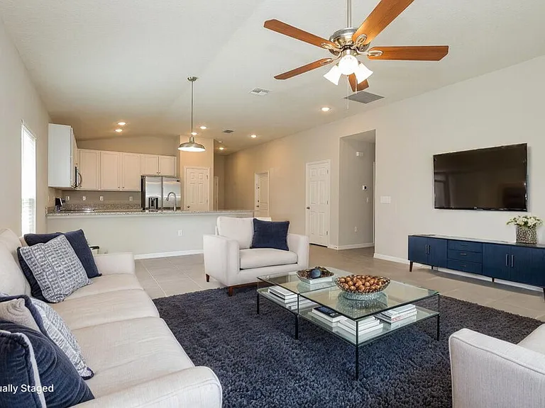 1660 Redfin Dr — Photo 4