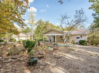 90 Table Rock Dr, Eureka Springs, AR 72631