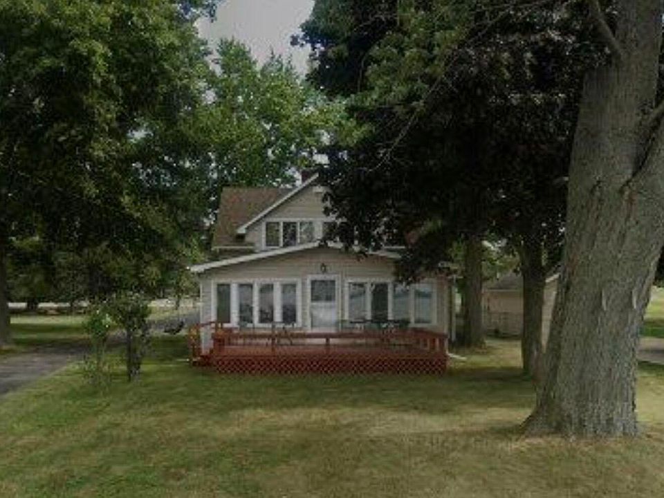 1st image of 681 Lake Dr