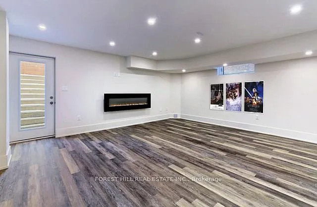 727 Ebony Ave — Photo 20