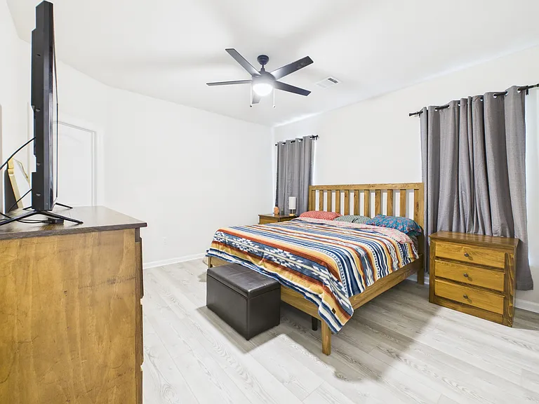 221 Tatum Ln — Photo 15