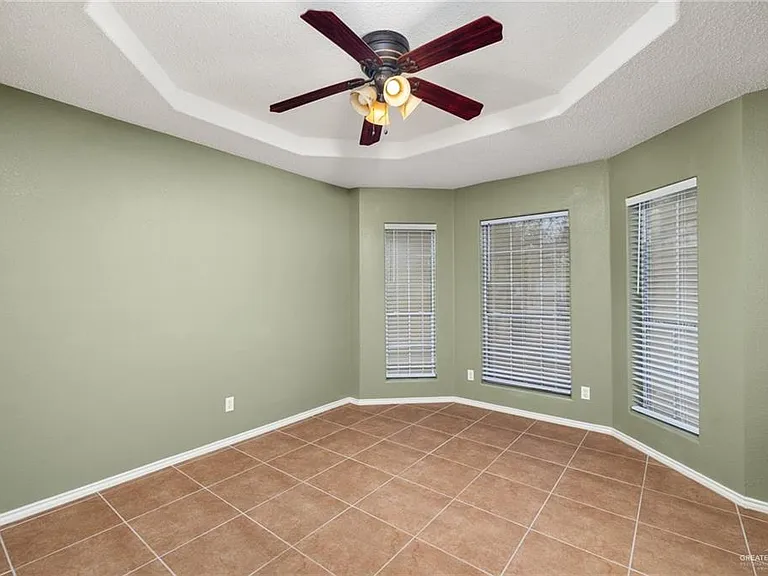 3413 Yucca Ave — Photo 8