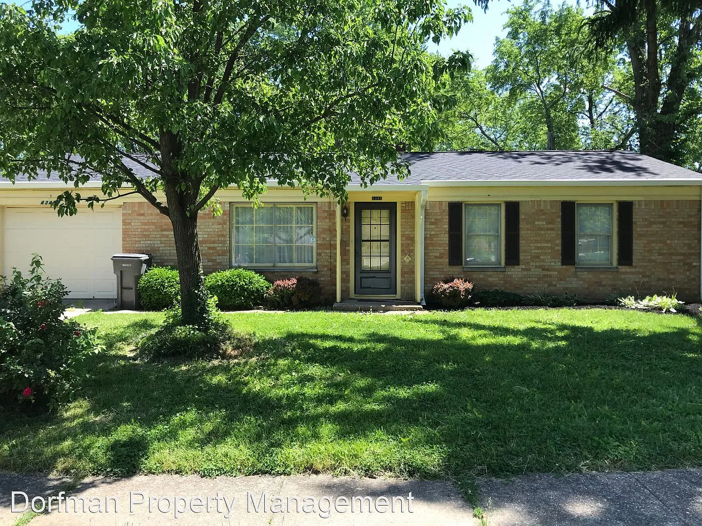4345 N Kenmore Rd photo 1