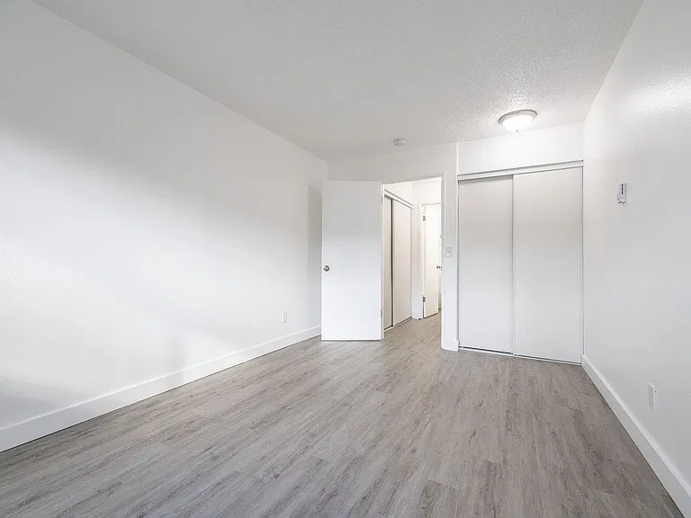 Bridgeview Apartments - Get a $500 VISA! — Photo 13