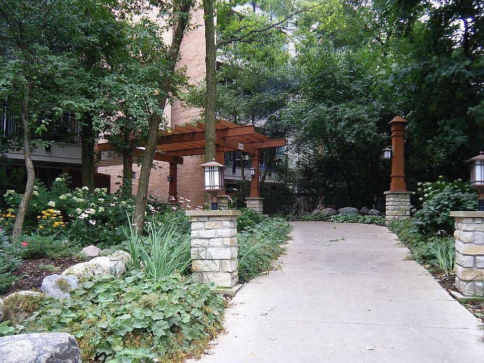 1st image of 5900 Oakwood Dr APT 2D