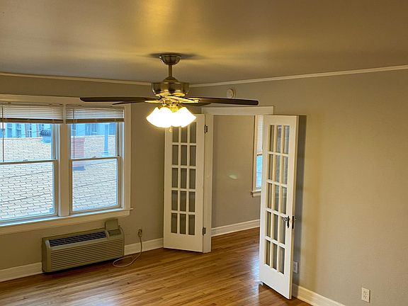 front door to kitchen