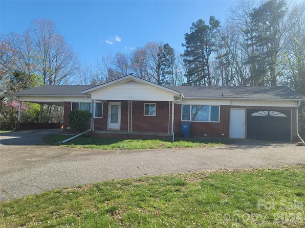 1090 Harris Bridge Rd, Stony Point, NC 28678