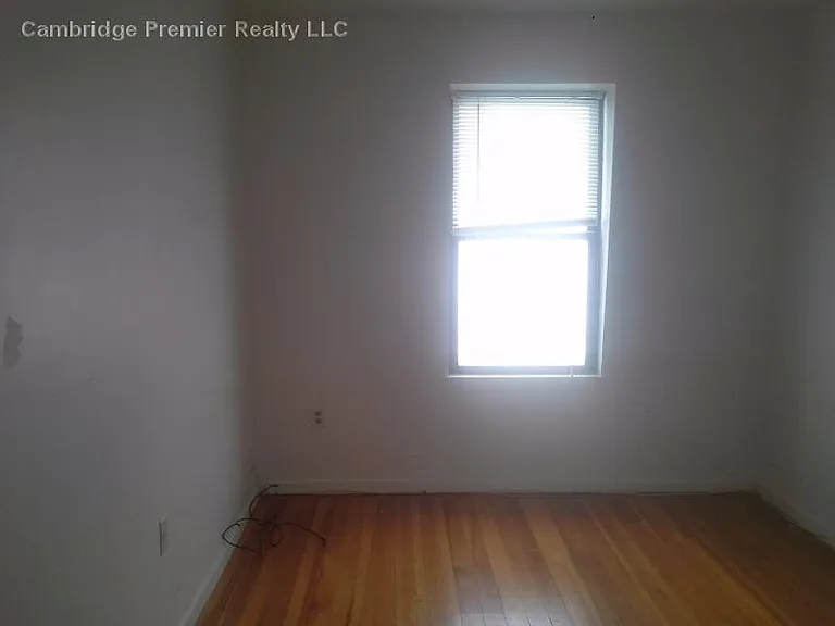 790 Main St #10 — Photo 7