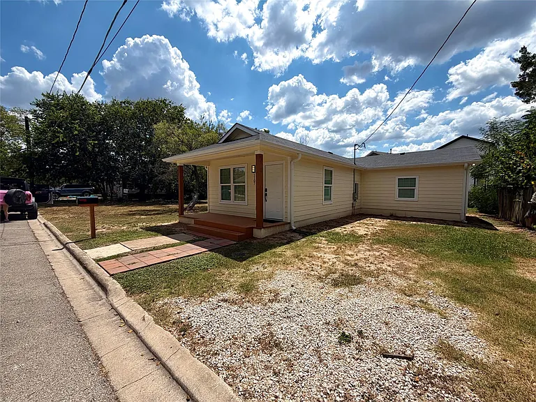 1107 Neches St — Photo 19