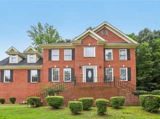 1811 Lake Cove Dr SW, Atlanta, GA 30331