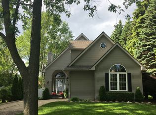 44920 W Ten Mile Rd, Novi, MI 48375