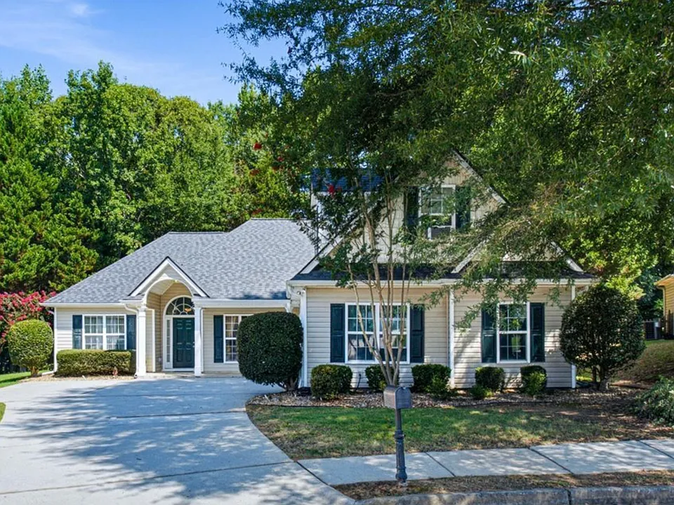 100 Avondale Cir