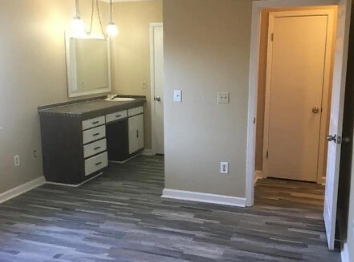 3 bed, 1236 sqft, $1,650 — Photo 4