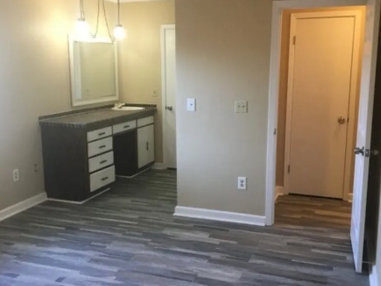 10845 Eastwood Dr — Photo 3