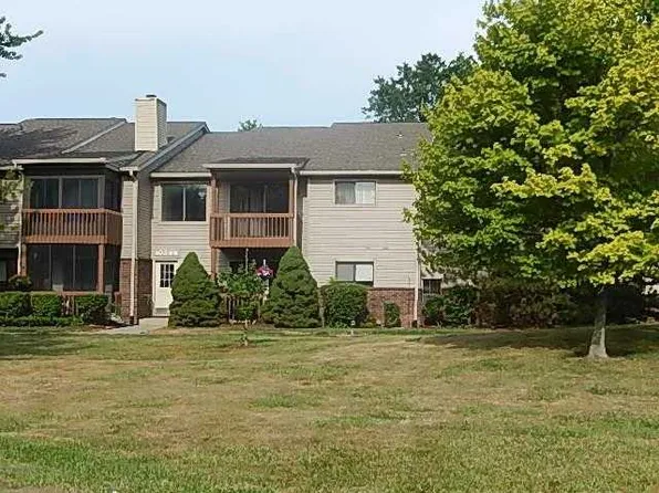 10244 Nancys Blvd APT 42, Grosse Ile, MI 48138