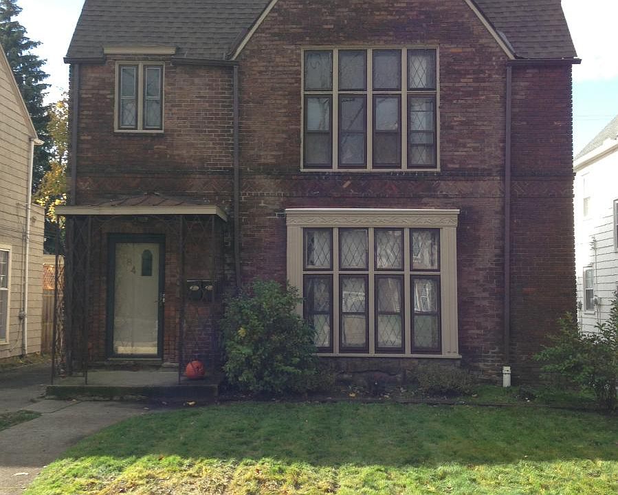 Front of 2 family House