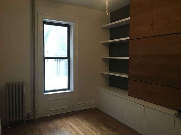 5th image of 206 Prospect Park W APT 1R