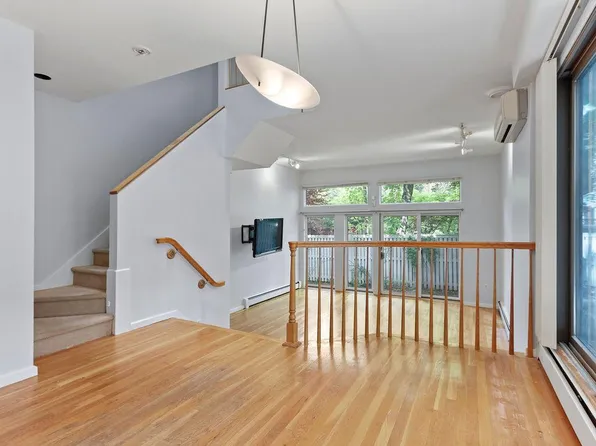 336 Harvard St #4E, Cambridge, MA 02139