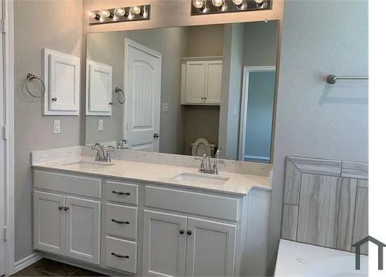 1925 Green Terrace Dr — Photo 15