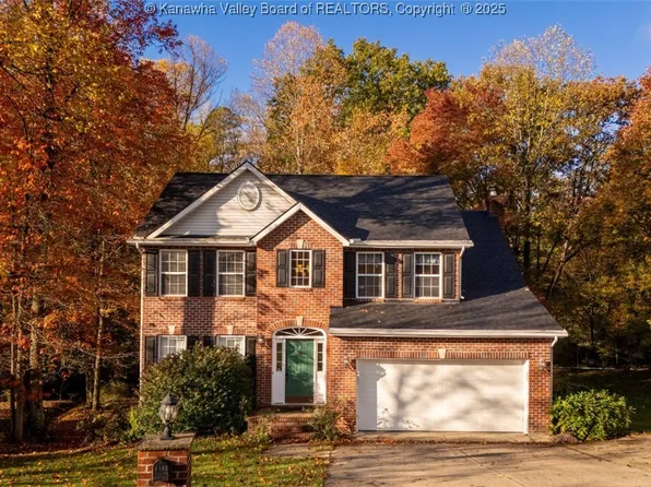 1107 Olde Pine Dr, Hurricane, WV 25526