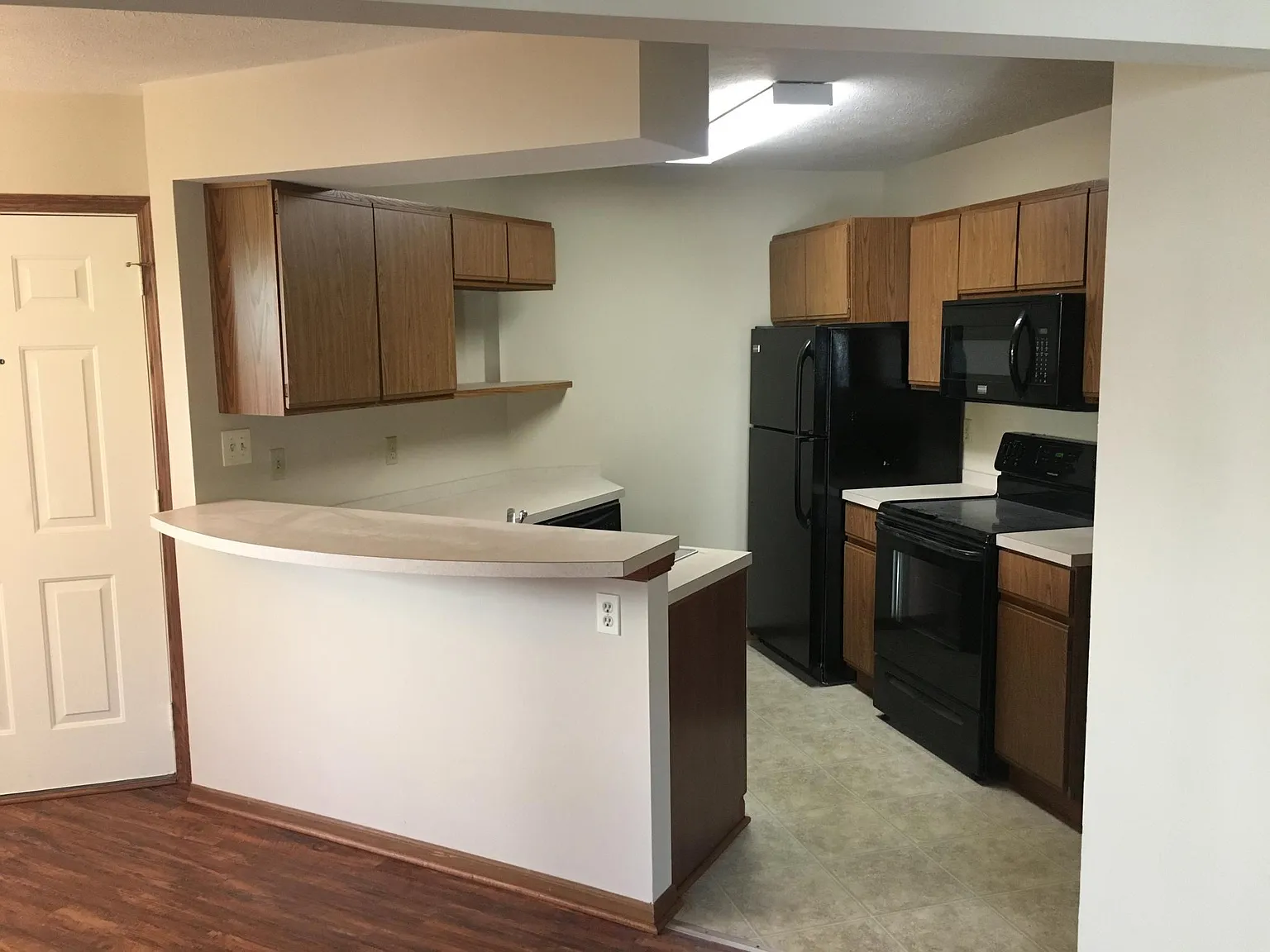 2 bed, 1150 sqft, $1,295 — Photo 2