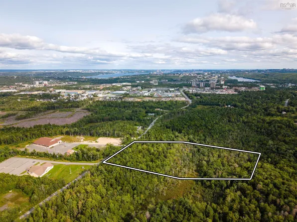 5 Larry Uteck Blvd, Bedford, NS B4B 1E2