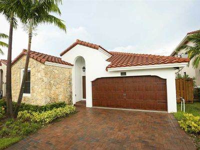 10061 NW 10th St, Miami, FL, 33172