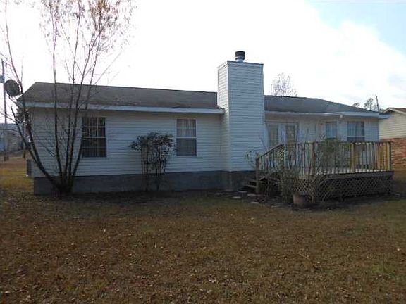 2nd image of 704 Meadowview Ln