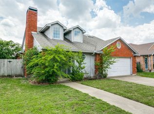 1936 Pine Ridge Dr, Bedford, TX 76021