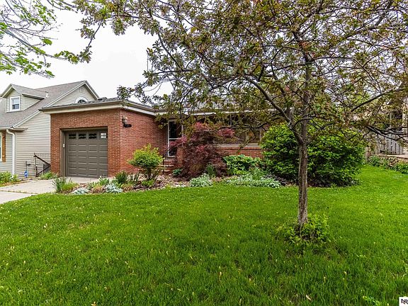 3rd image of 1607 Woodsview St