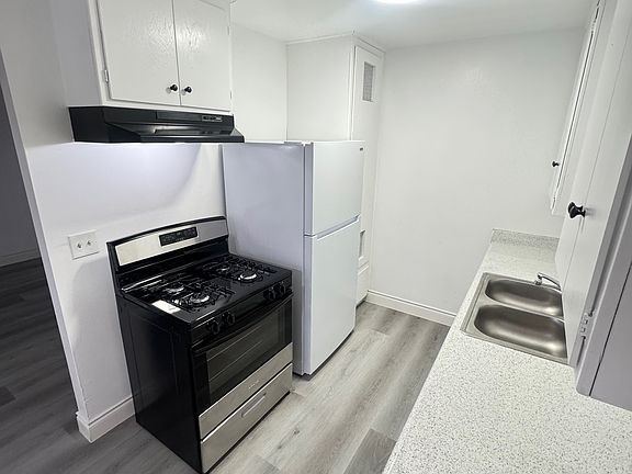2nd image of 1133 E Alosta Ave #12