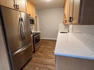 2424 NE Couch St APT 202, Portland, OR 97232