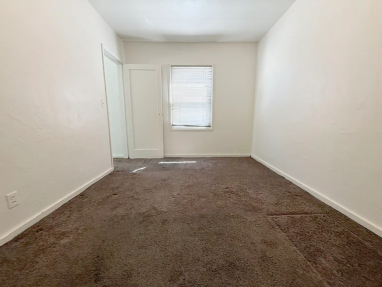 909 Laurel St #1 — Photo 7