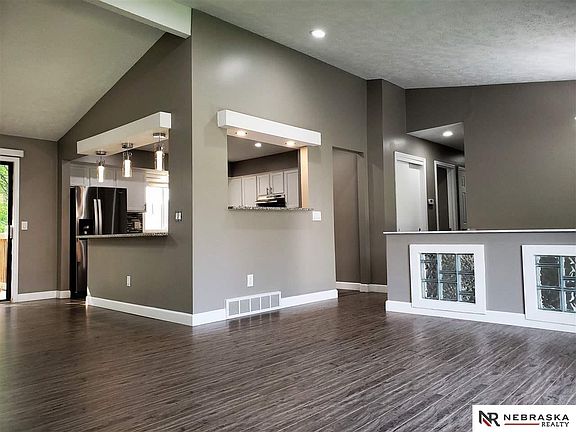 2nd image of 15327 Douglas Cir
