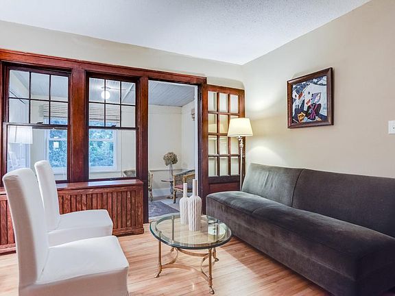 5th image of 177 Winifred St W APT 4