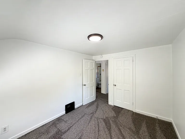 125 Walnut St #3 — Photo 10